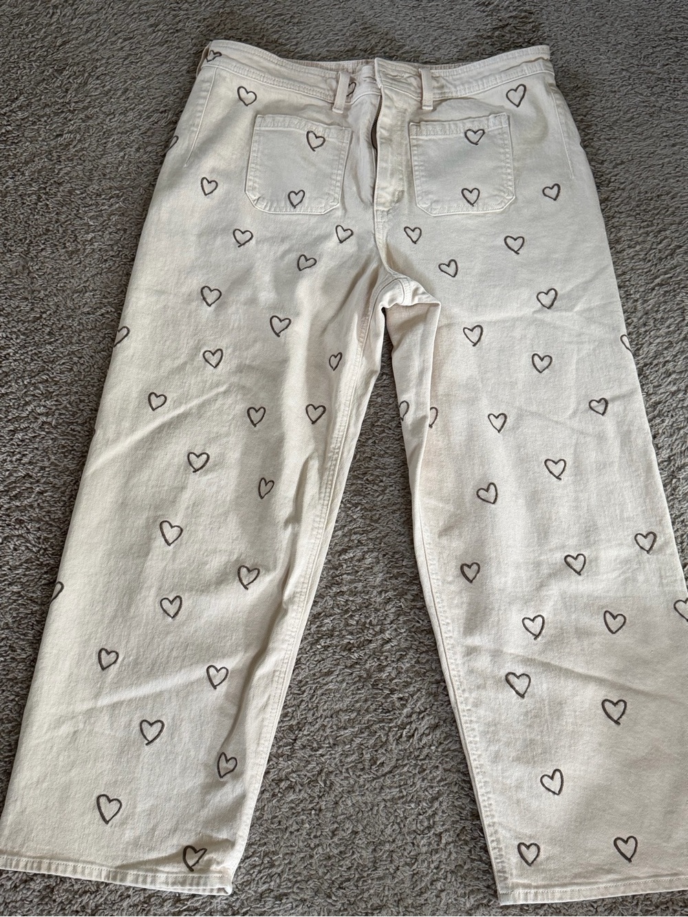 Universal Thread White Straight-Leg Jeans with Black Heart Print
